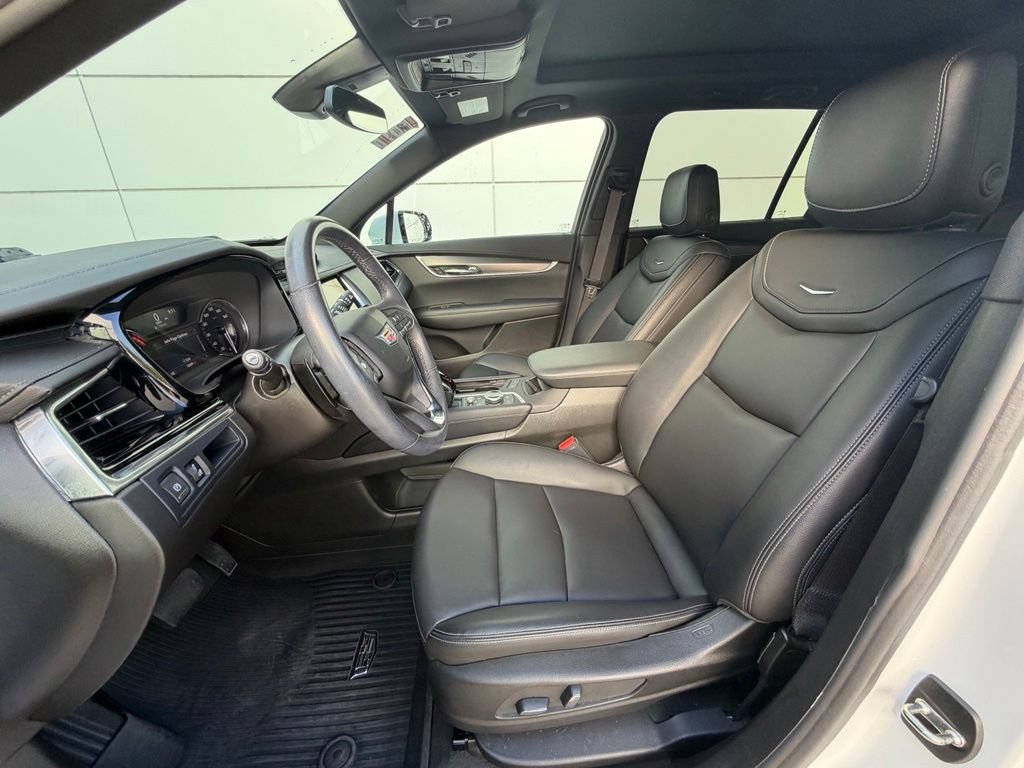 Used 2024 Cadillac XT6 Luxury FWD image 13