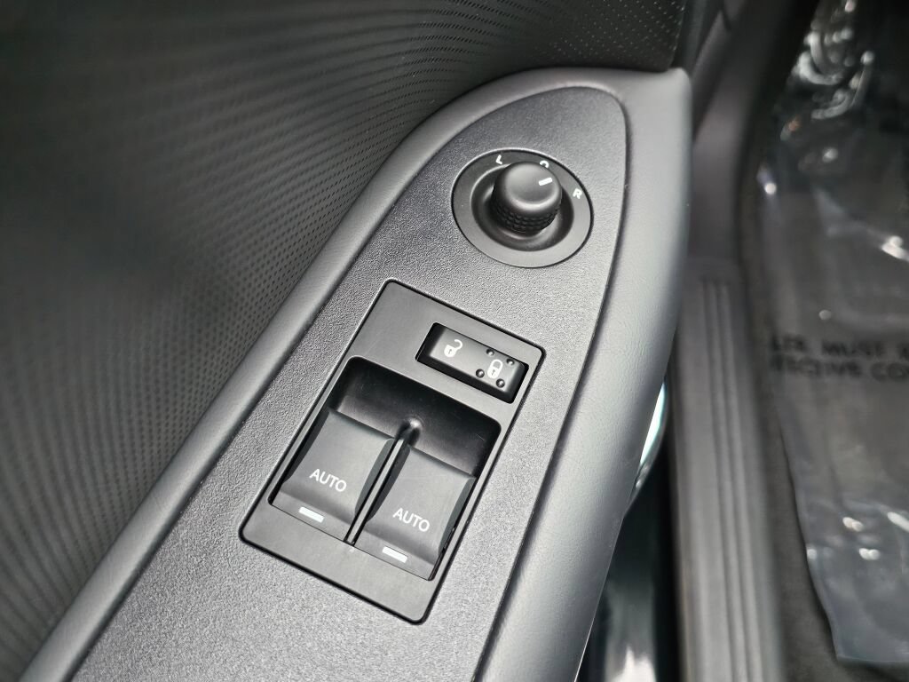 Used 2013 Dodge Challenger R/T Plus RWD image 29