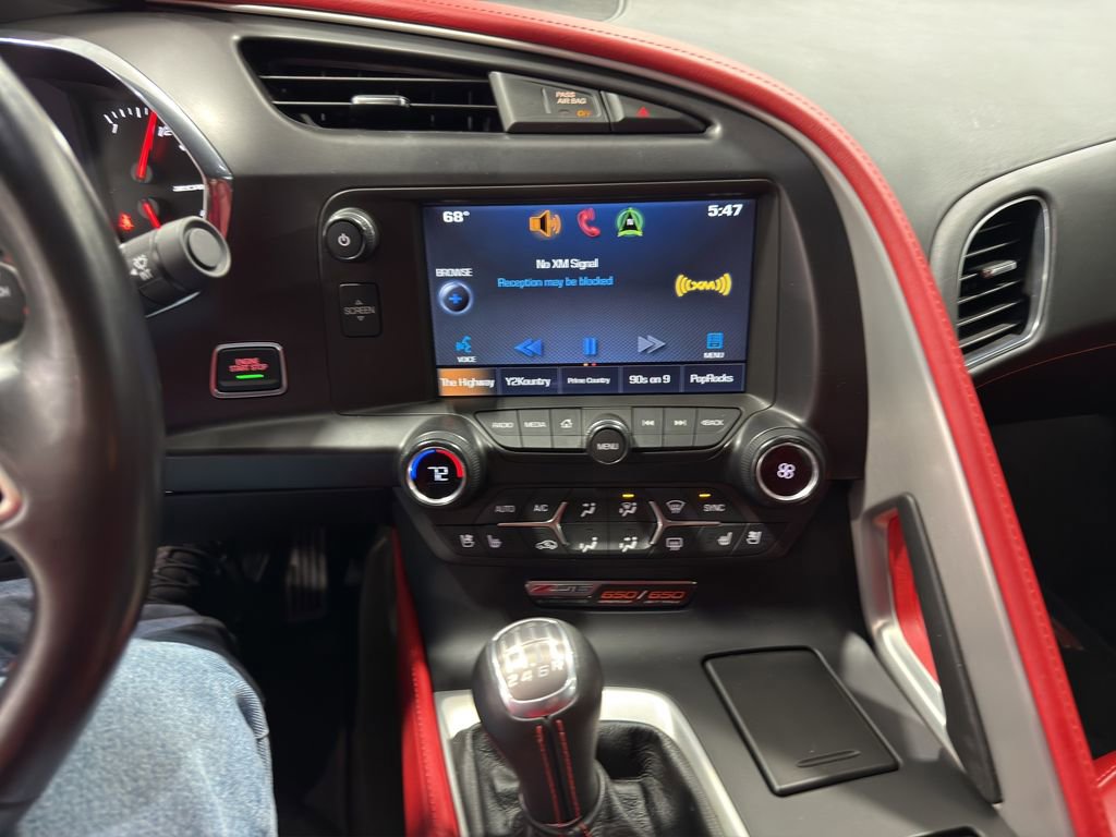 Used 2015 Chevrolet Corvette Z06 w/ 3LZ Preferred Equipment Group image 23