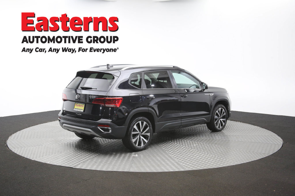 Used 2024 Volkswagen Taos SE FWD image 41