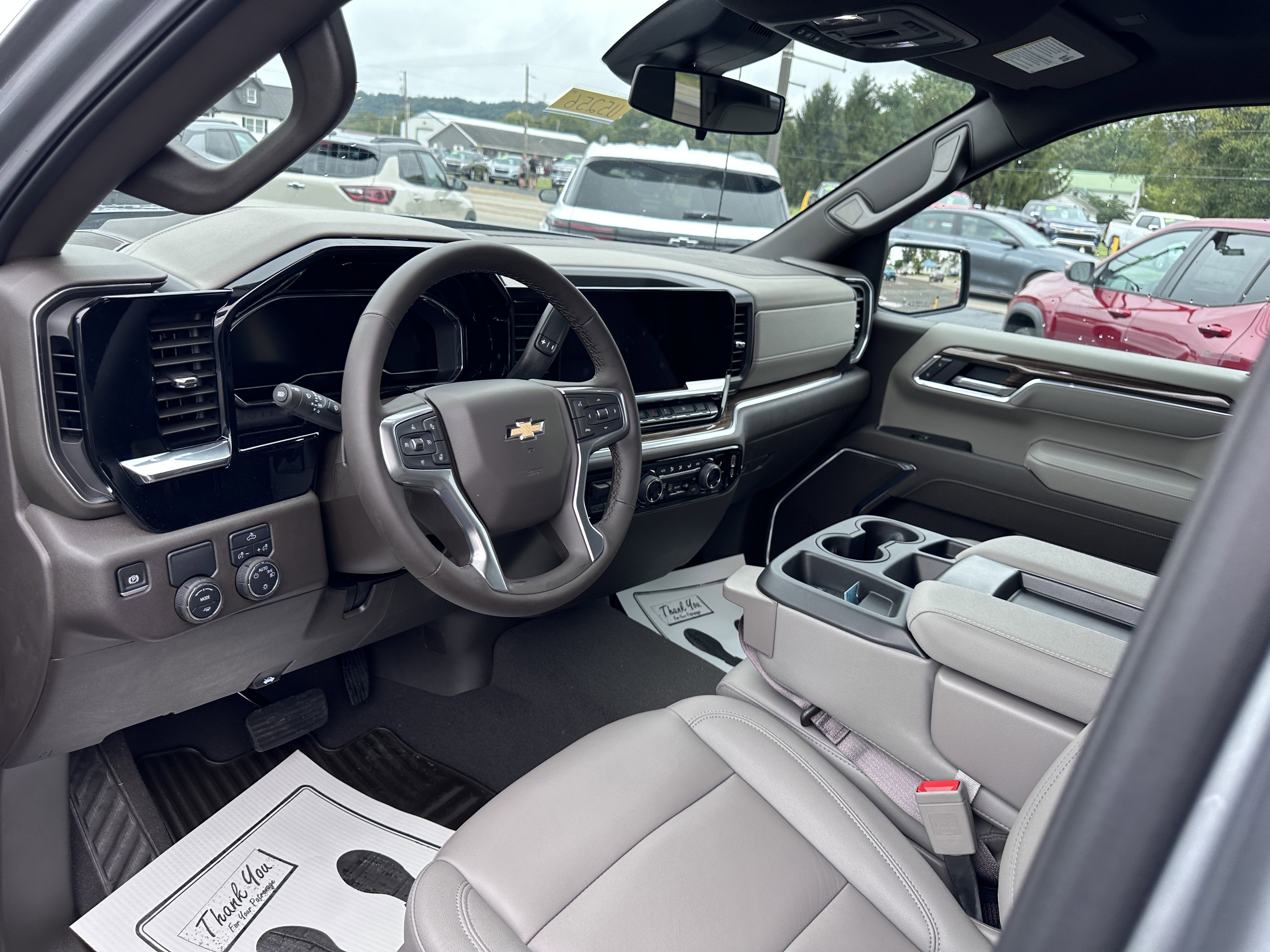 Used 2025 Chevrolet Silverado 1500 LT w/ Leather Package image 12