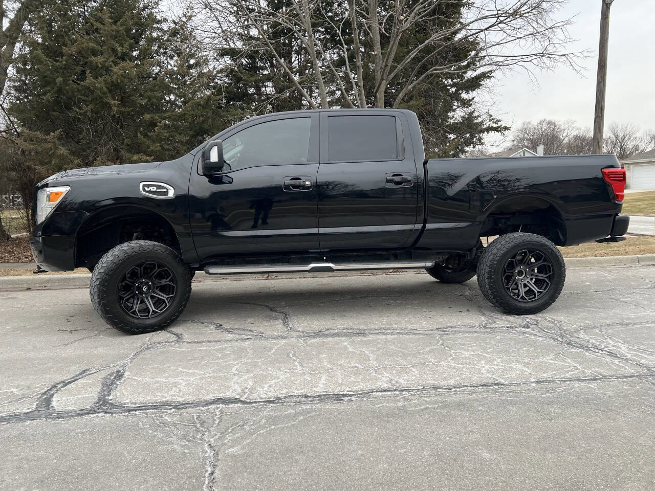 Used 2020 Nissan Titan SV w/ SV Convenience Package image 8