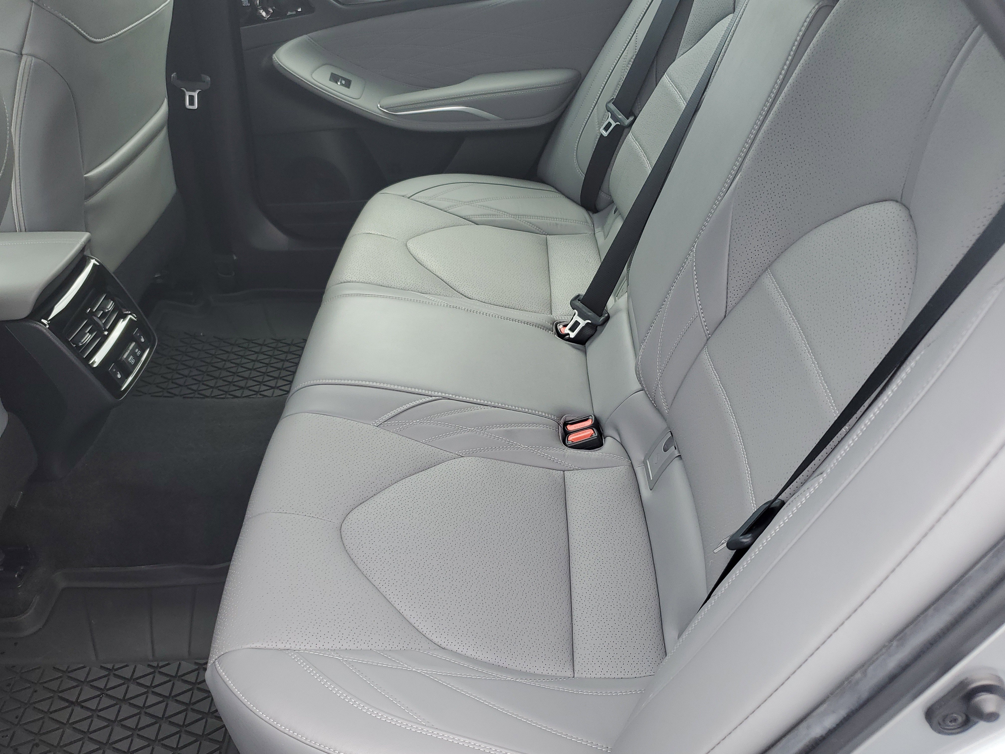 Used 2021 Toyota Avalon Limited w/ Advanced Safety Package AWD/4WD image 10