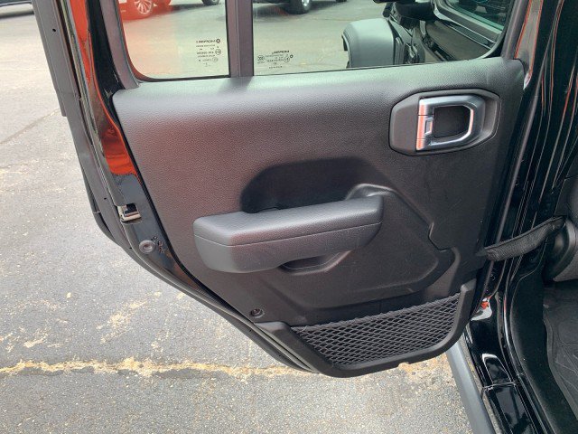 Used 2023 Jeep Wrangler Unlimited w/ Cold Weather Group AWD/4WD image 16