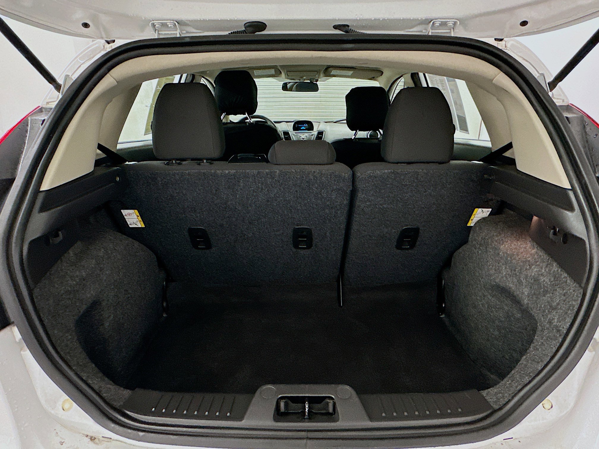 Used 2017 Ford Fiesta SE image 28