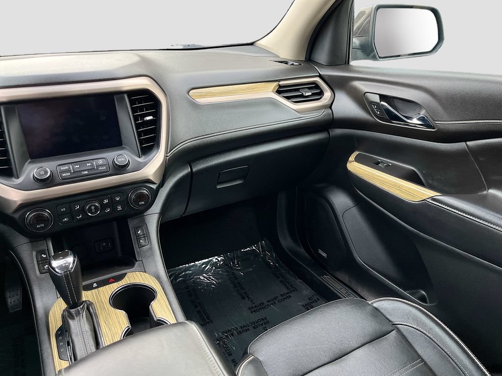 Used 2019 GMC Acadia Denali w/ Technology Package AWD/4WD image 25