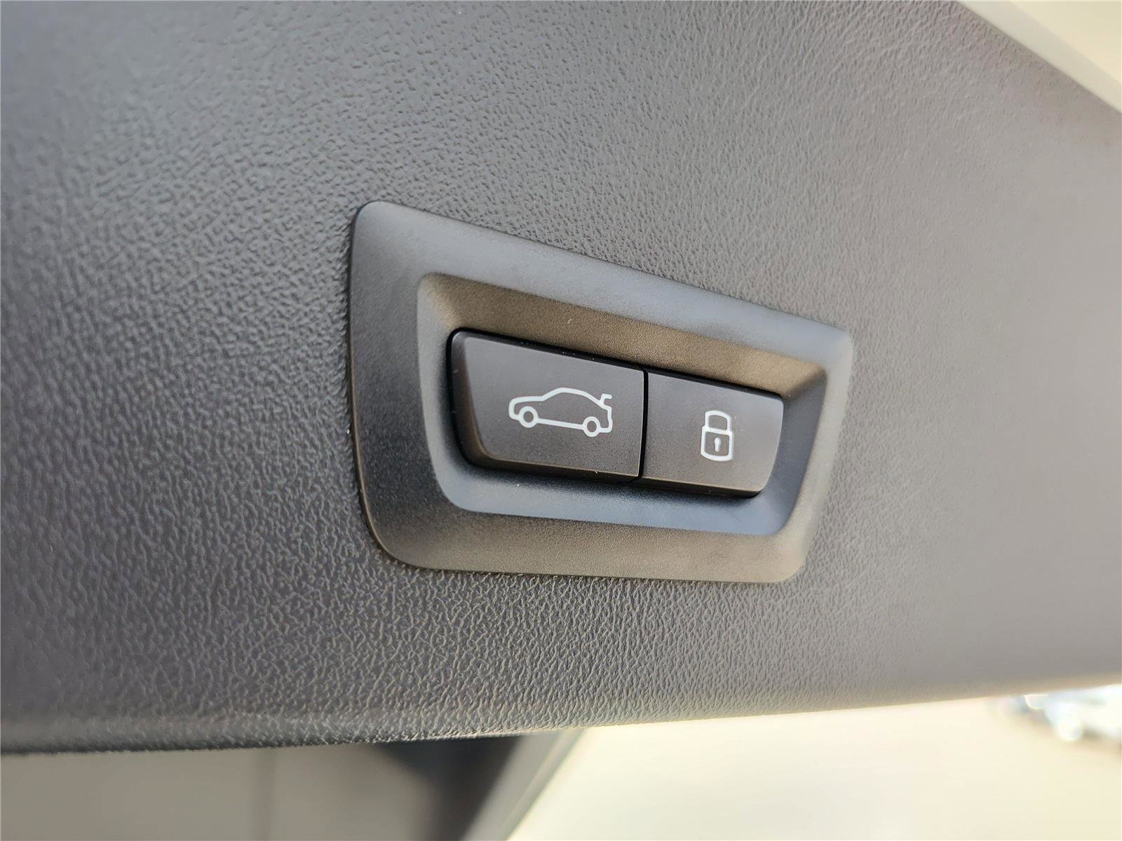 Used 2026 BMW X3 xDrive30 w/ Convenience Package image 8