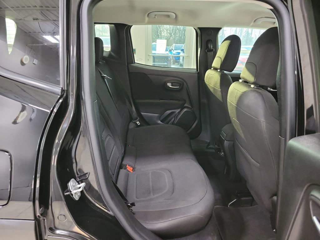 Used 2019 Jeep Renegade Latitude image 21
