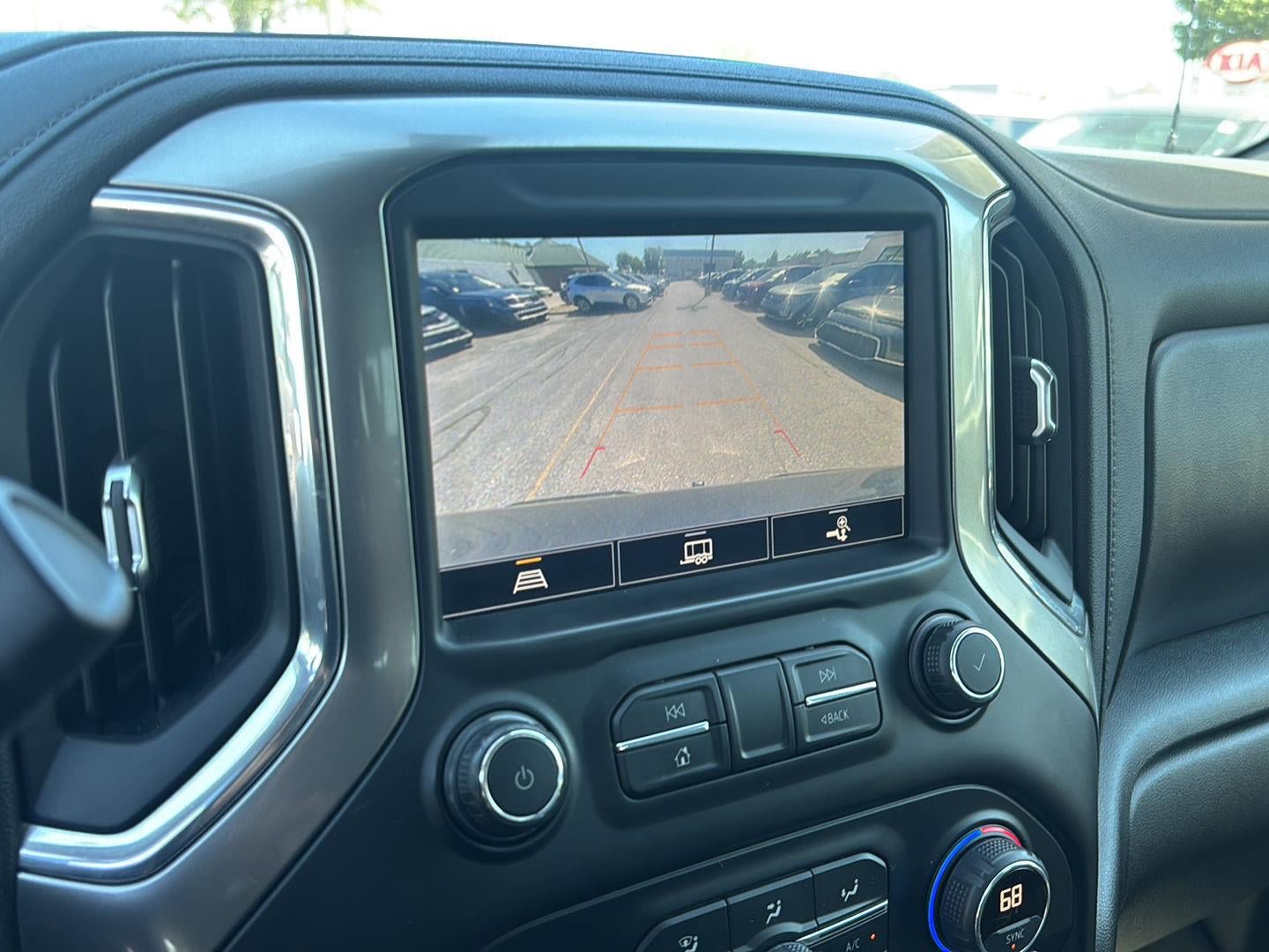 Used 2021 Chevrolet Silverado 1500 LTZ AWD/4WD image 19