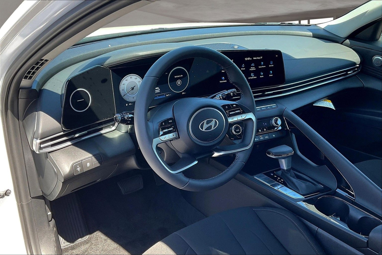 New 2025 Hyundai Elantra SEL image 7