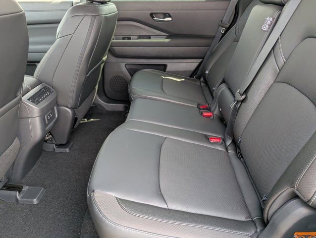 New 2026 Nissan Pathfinder SL AWD/4WD image 21