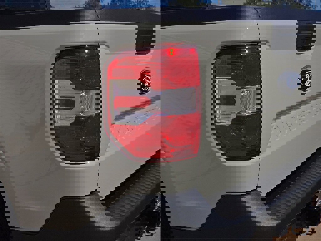 New 2025 Ford Maverick XLT w/ XLT Luxury Package image 29