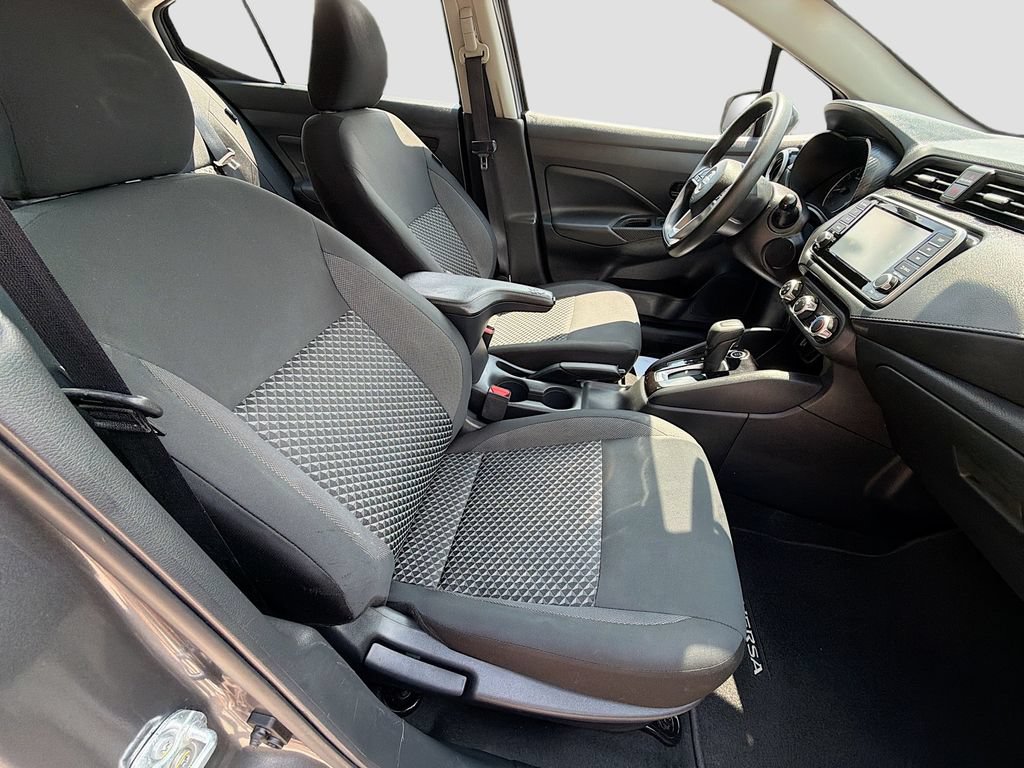 Used 2020 Nissan Versa S FWD image 29