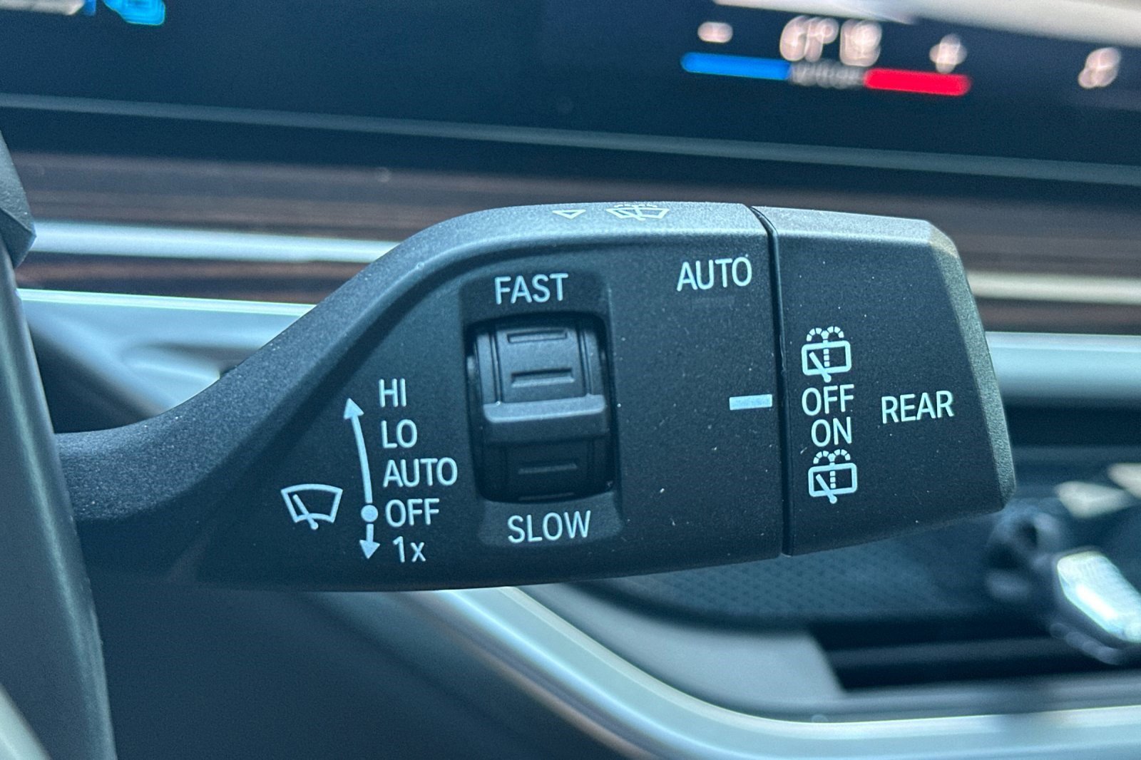 Used 2026 BMW X5 xDrive50e w/ M Sport Package image 34