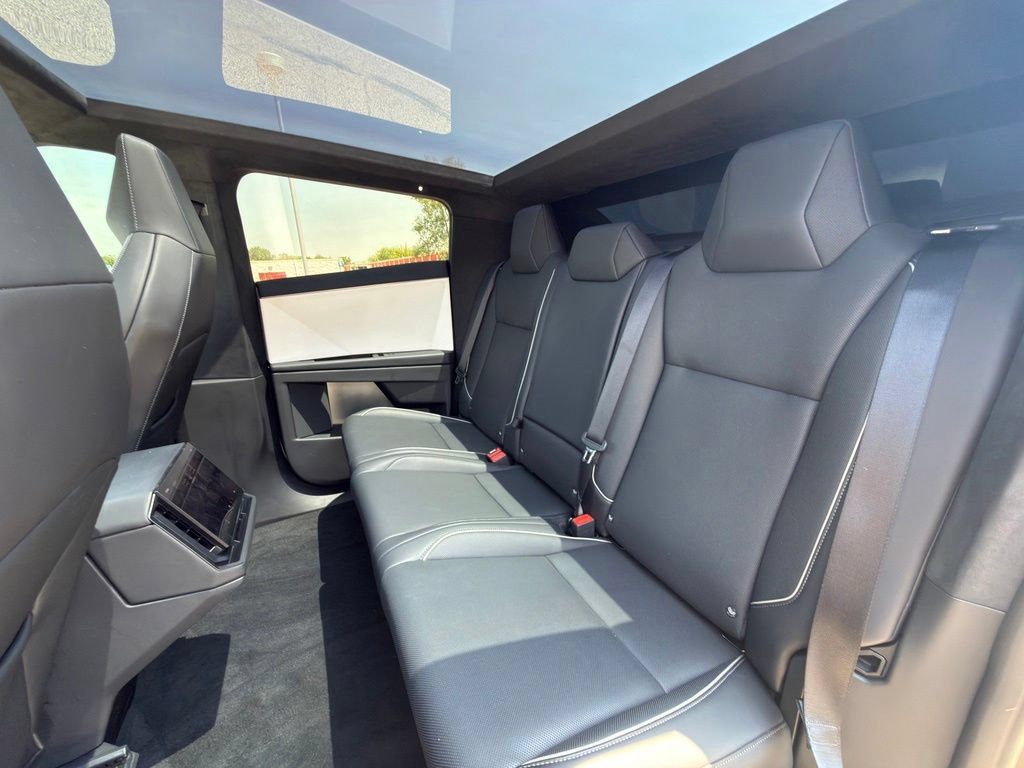 Used 2024 Tesla Cybertruck AWD Crew Cab image 12