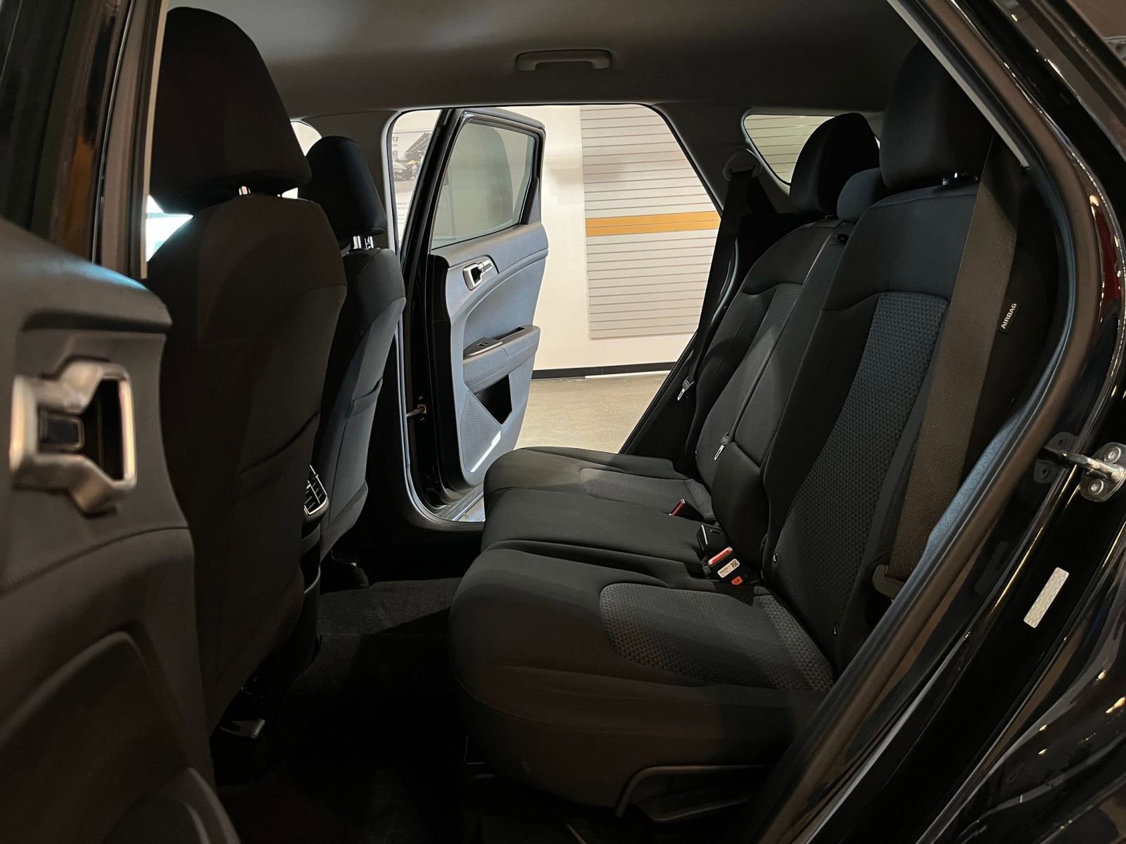 Used 2025 Kia Sportage LX image 25