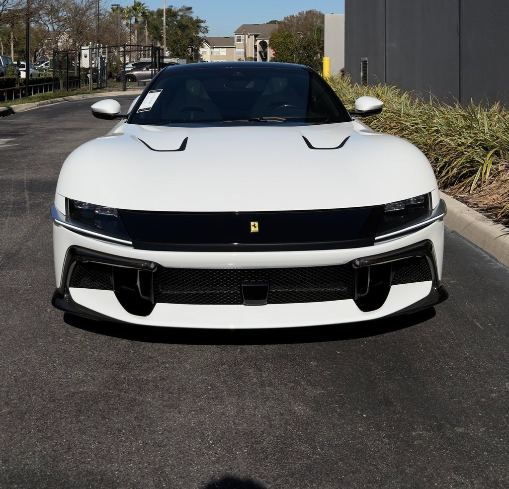 Used 2025 Ferrari 12Cilindri image 4