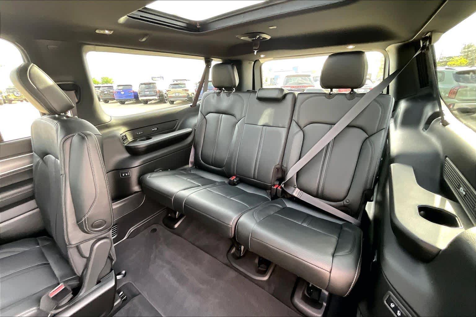 New 2026 Jeep Grand Wagoneer L Limited AWD/4WD image 21
