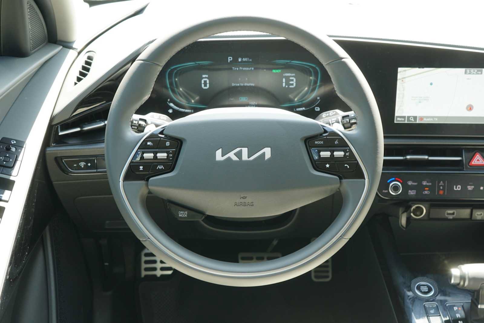 Certified 2024 Kia Niro EX Touring FWD image 21