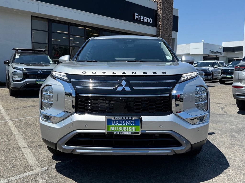 New 2026 Mitsubishi Outlander SE AWD/4WD image 2