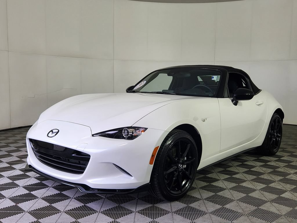 Used 2023 MAZDA MX-5 Miata Club w/ Interior Package RWD image 3