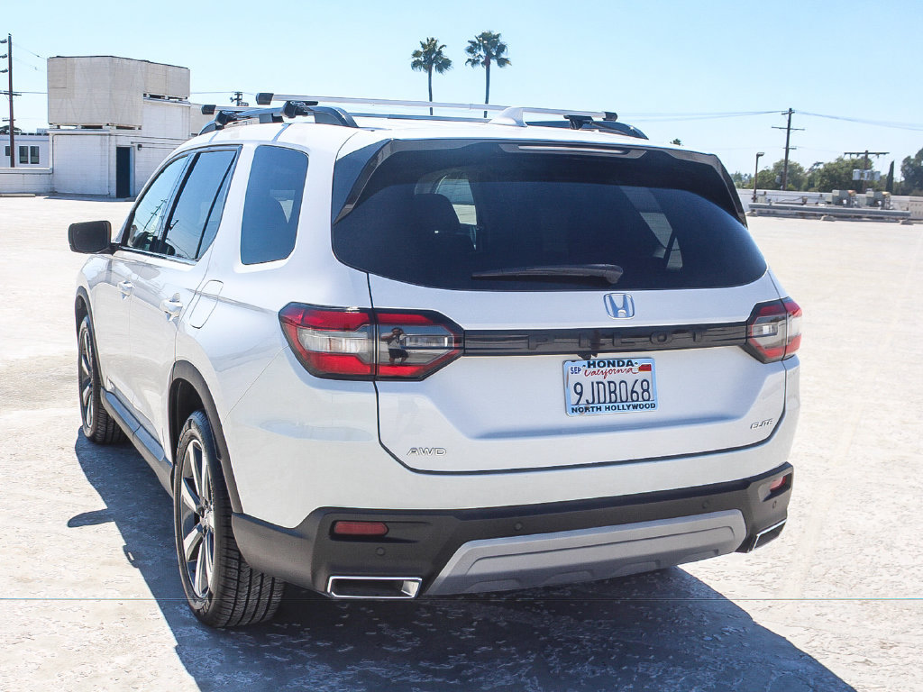 Certified 2023 Honda Pilot Elite image 4