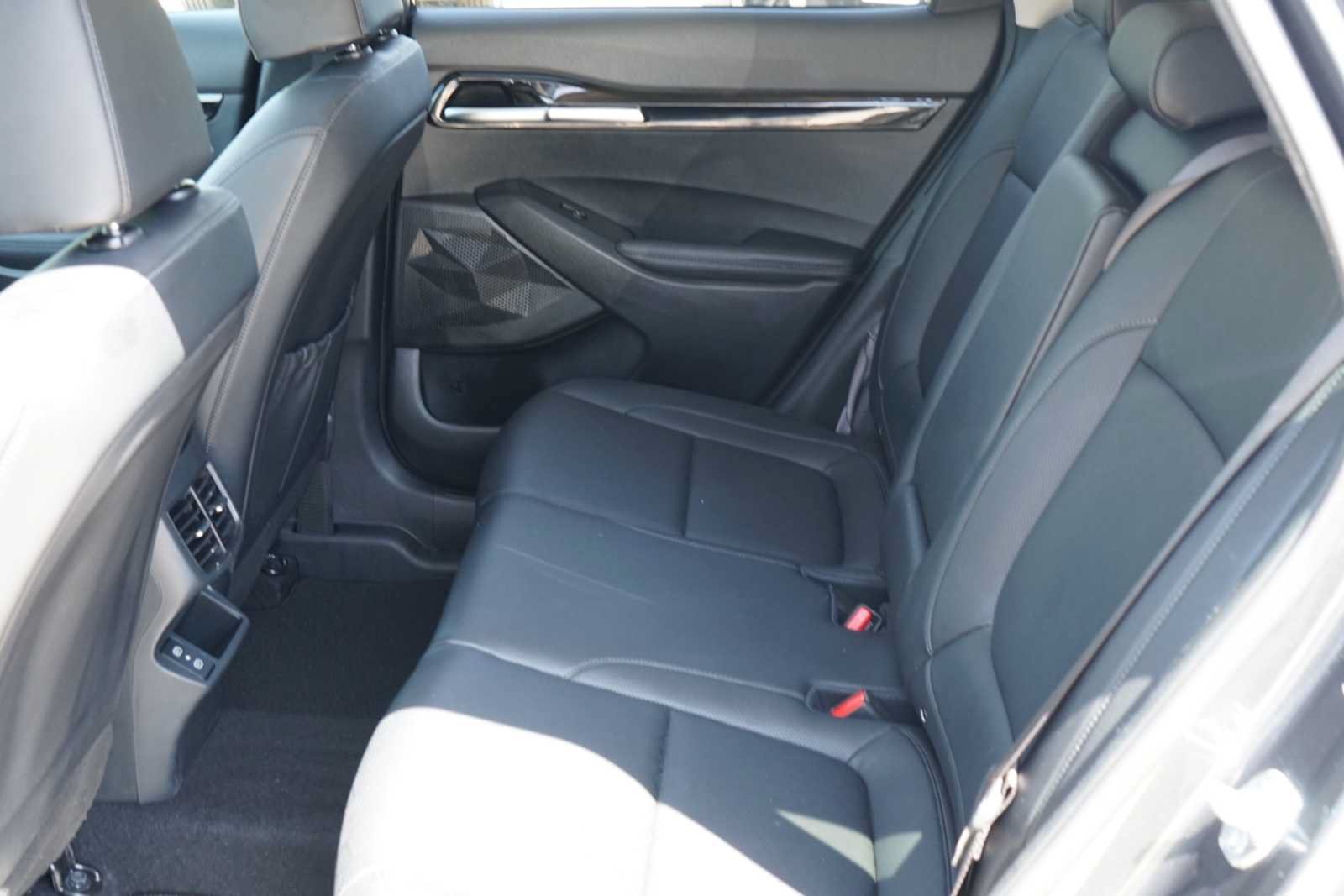 Used 2025 Kia Seltos EX w/ EX Sunroof Package FWD image 21