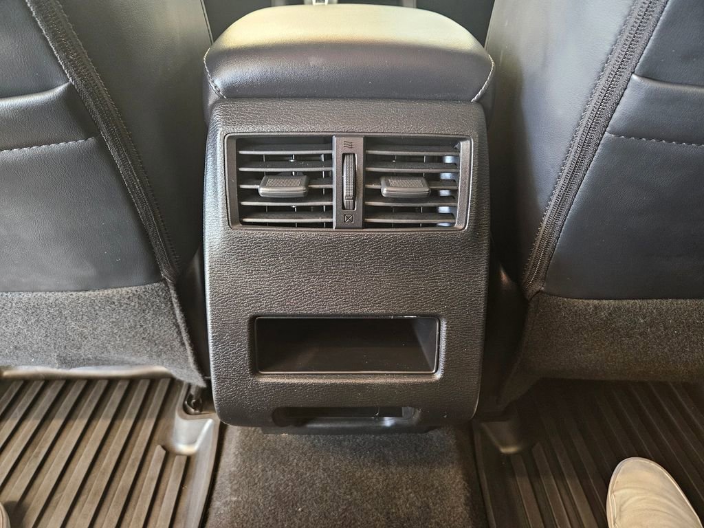 Used 2024 Mitsubishi Outlander SE image 21