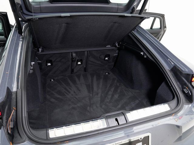 Certified 2025 Porsche Panamera 4 image 27