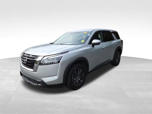 Used 2022 Nissan Pathfinder S FWD image 1