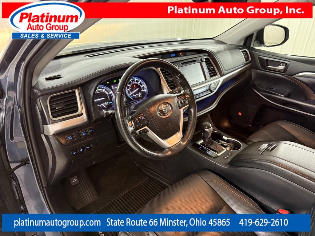Used 2019 Toyota Highlander Limited Platinum AWD/4WD image 13