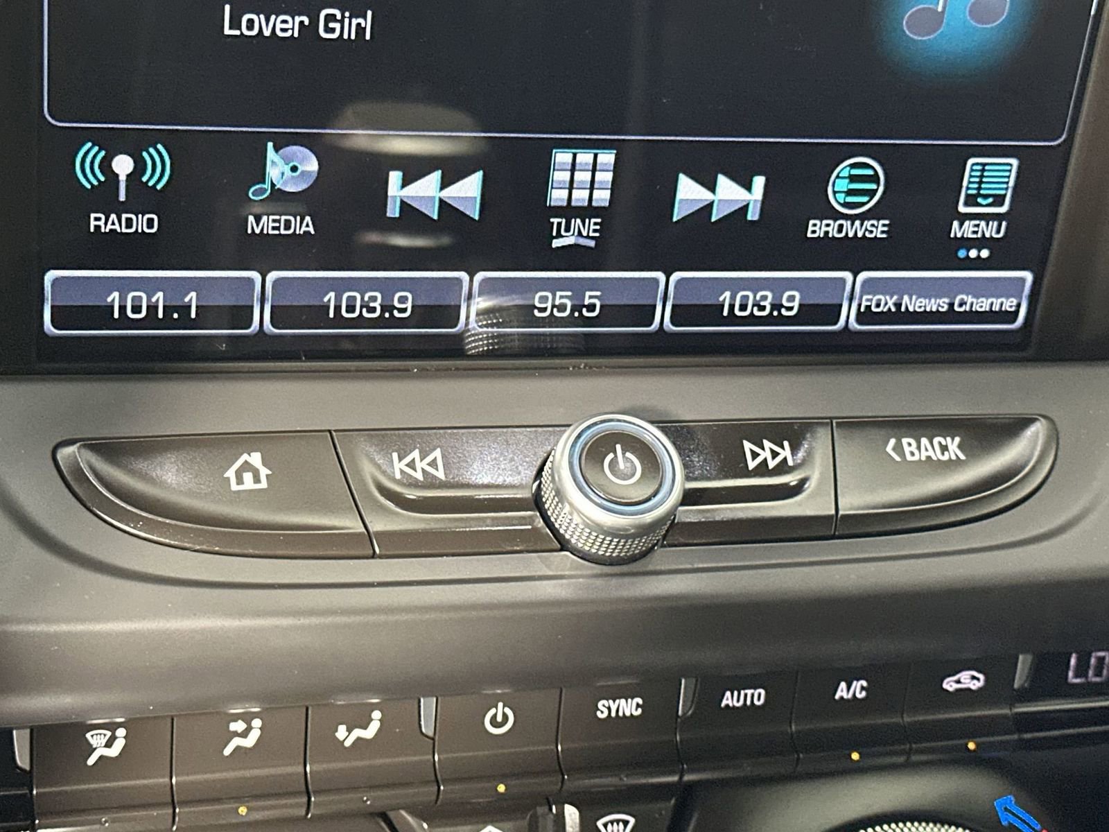 Used 2018 Chevrolet Camaro LT image 18