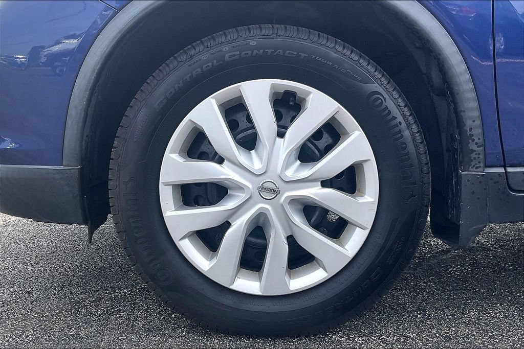 Used 2017 Nissan Rogue S AWD/4WD image 10