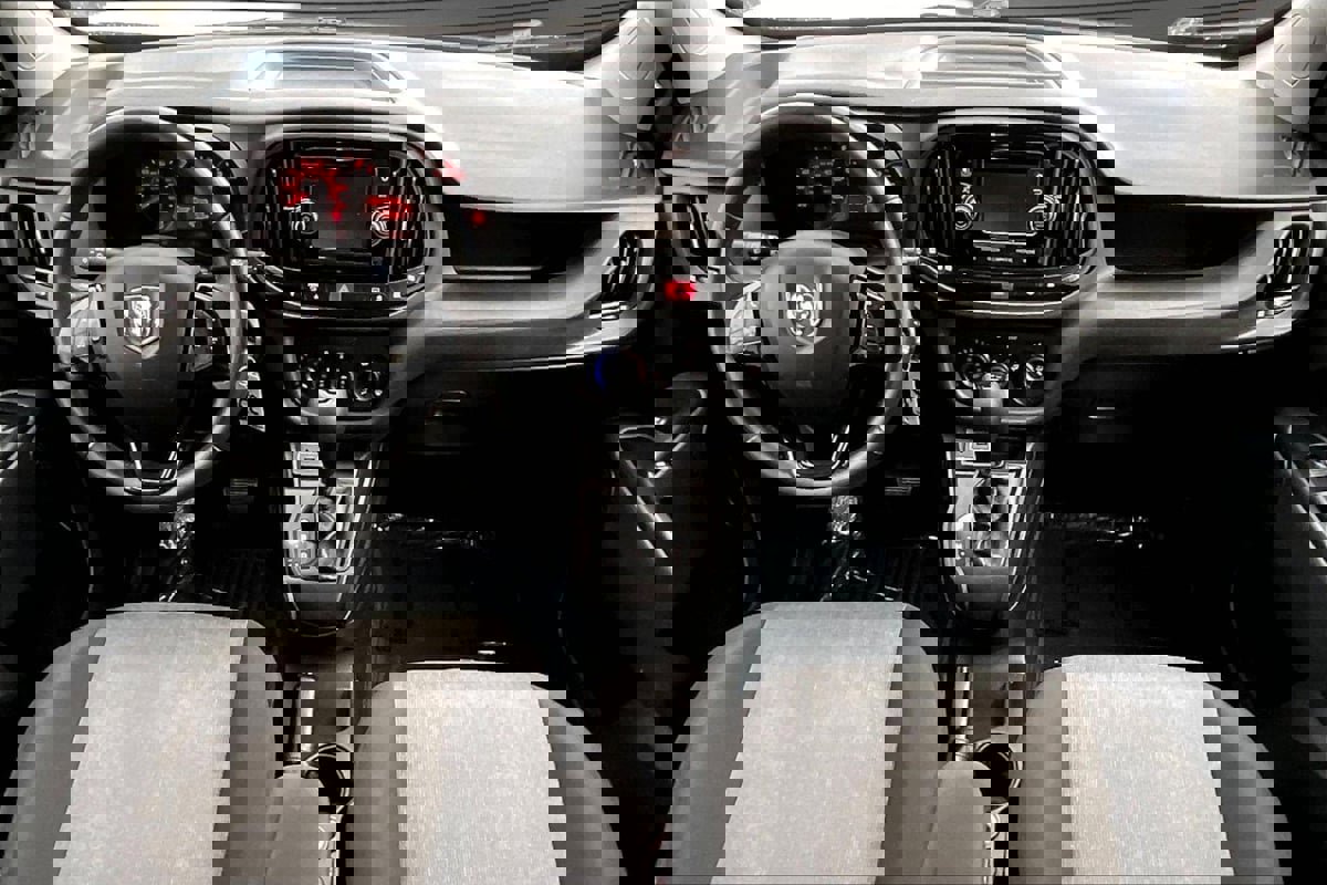 Used 2020 RAM ProMaster City SLT image 7