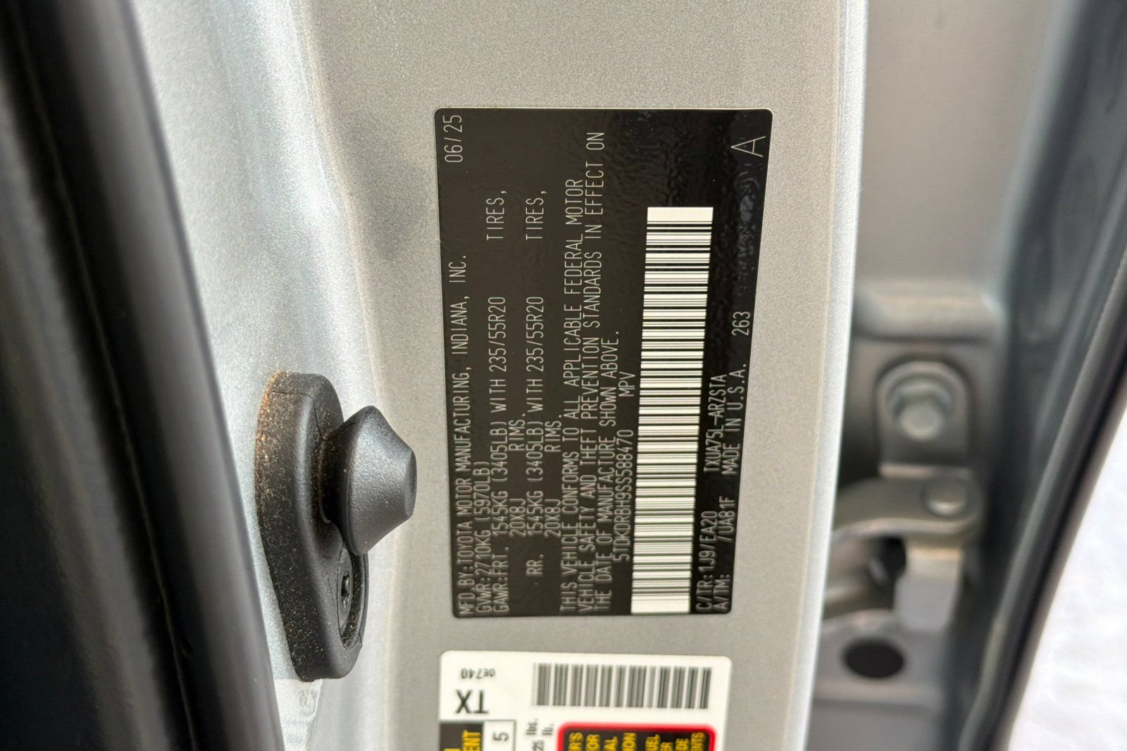 Used 2025 Toyota Highlander XSE AWD/4WD image 36