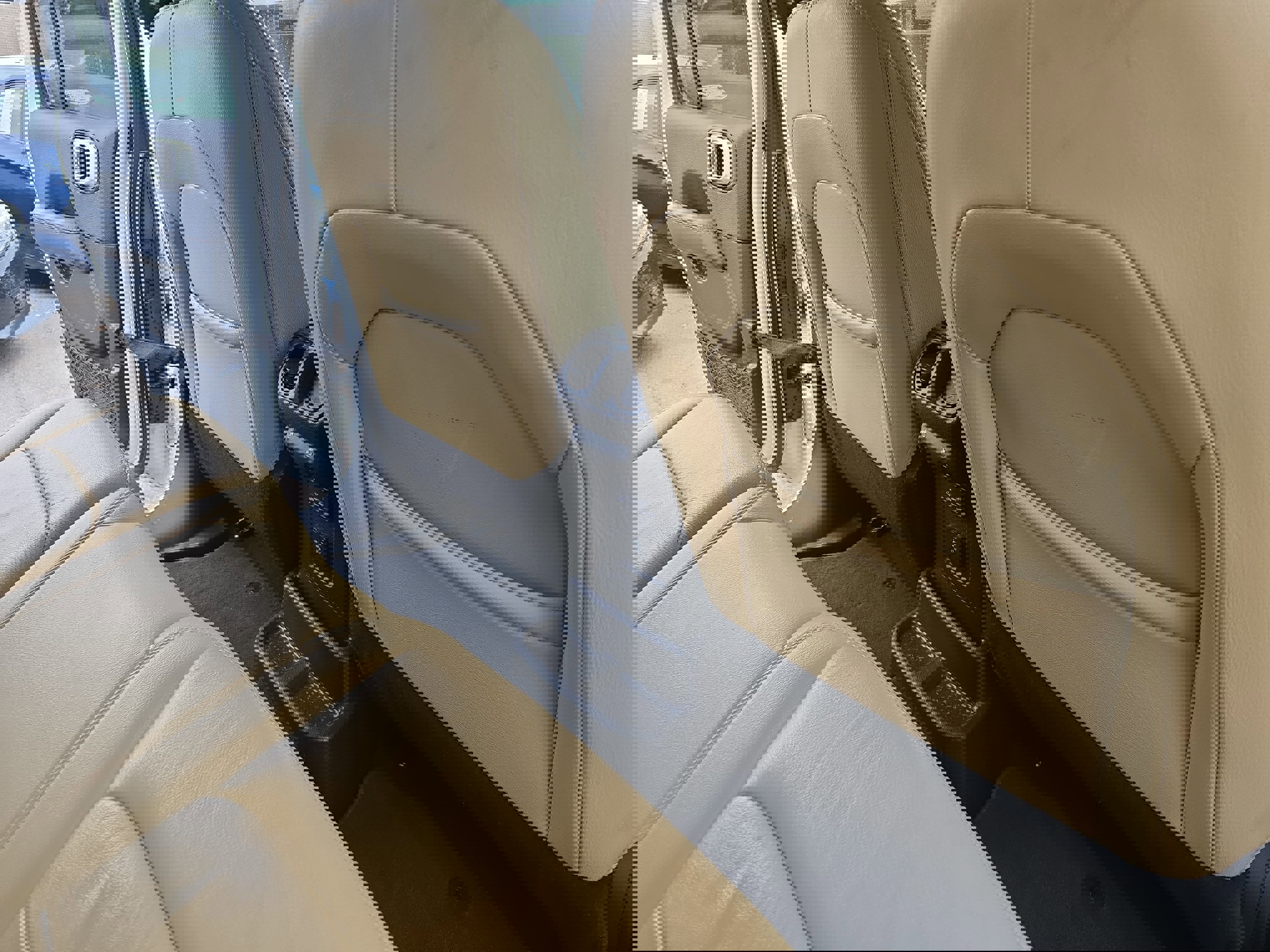 Used 2019 Jeep Wrangler Unlimited Sahara image 12