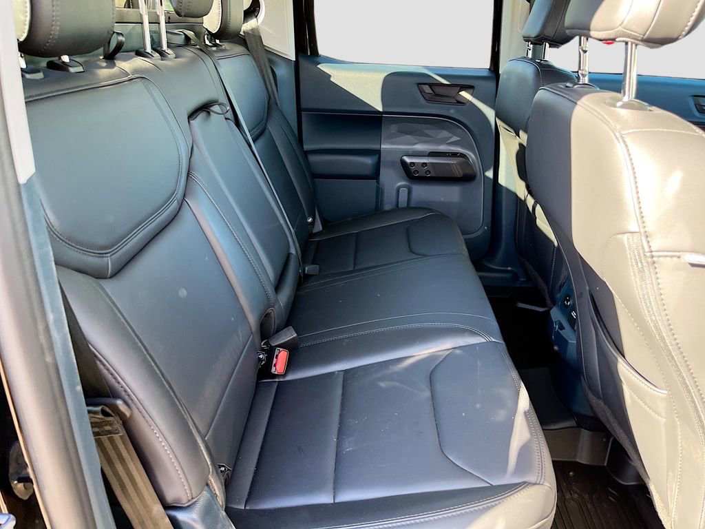 Used 2023 Ford Maverick Lariat w/ Lariat Luxury Package image 28