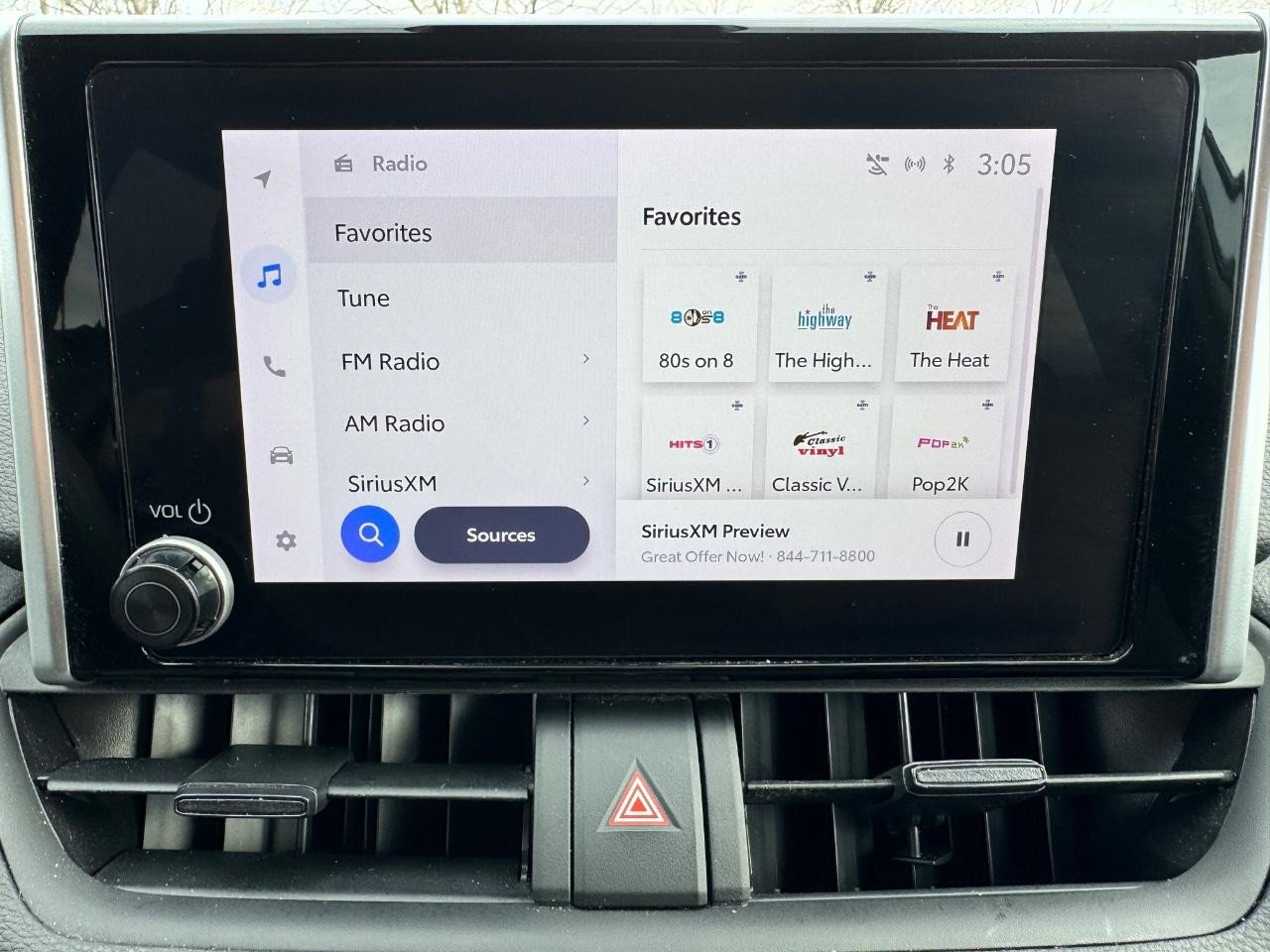 Used 2023 Toyota RAV4 SE image 21