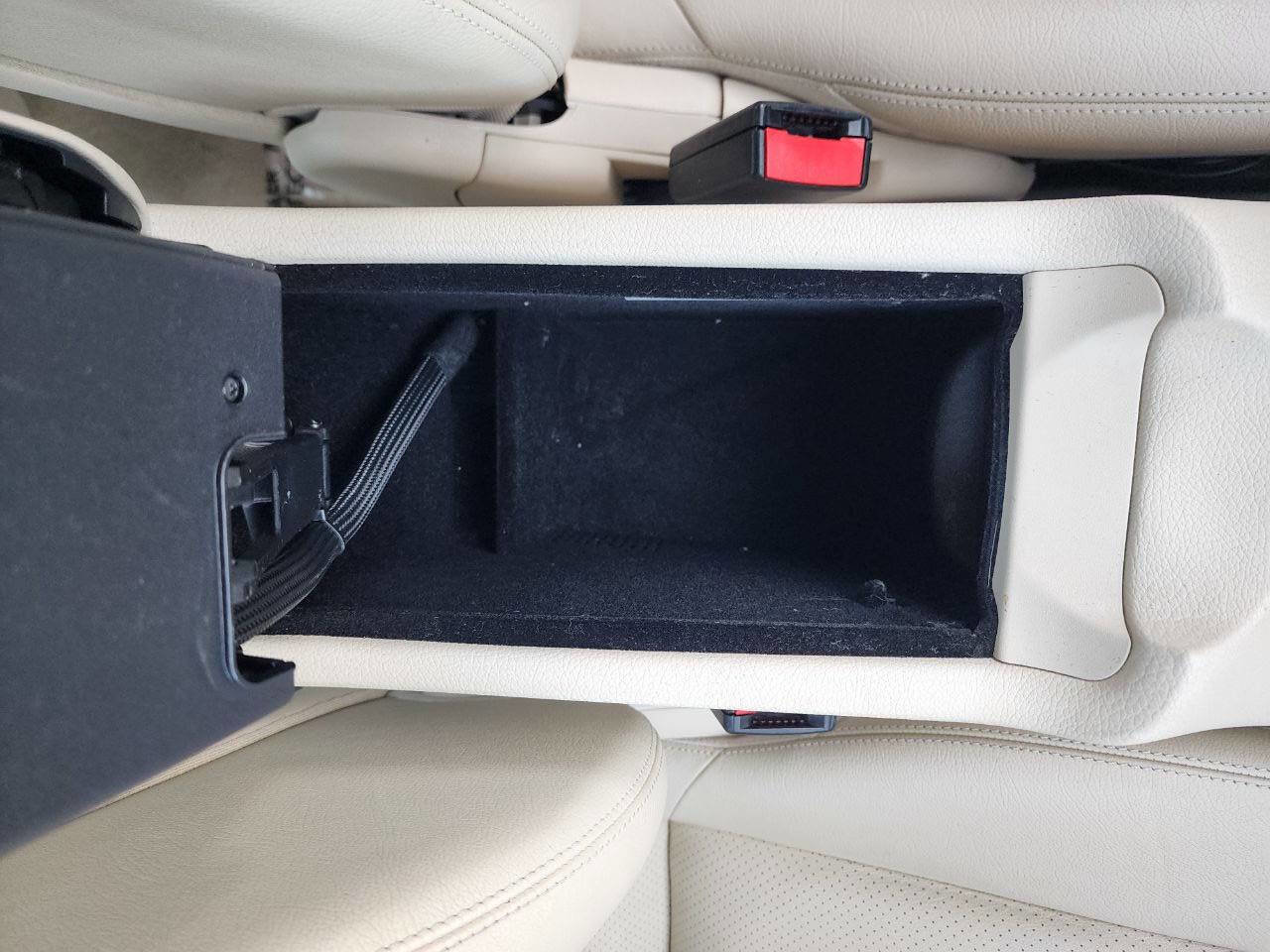 Used 2005 Mercedes-Benz CLK 320 Coupe image 38