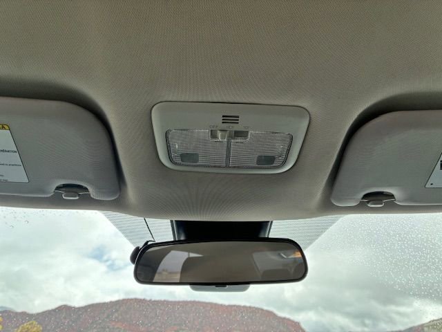 Used 2018 Toyota Corolla SE w/ Body Protection Package image 16