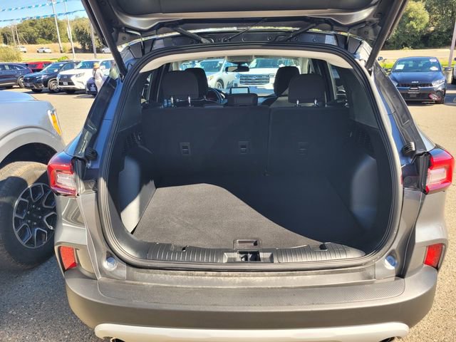 Used 2025 Ford Escape Active w/ Cold Weather Package image 8