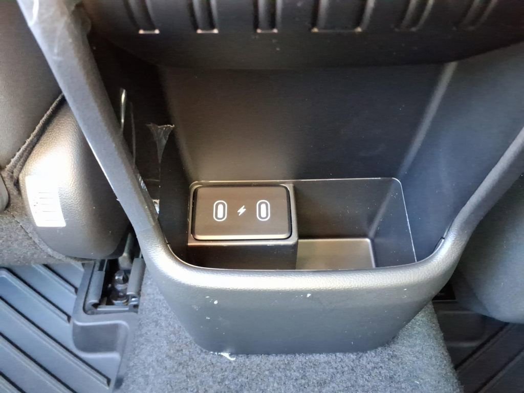 New 2026 Hyundai Kona Limited FWD image 13