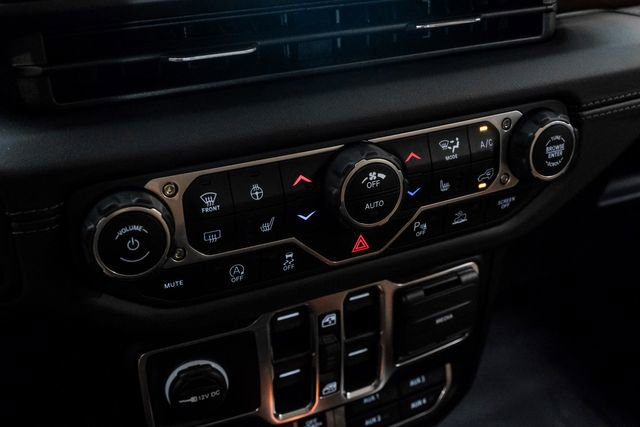 Used 2025 Jeep Gladiator Rubicon w/ Safety Group AWD/4WD image 81