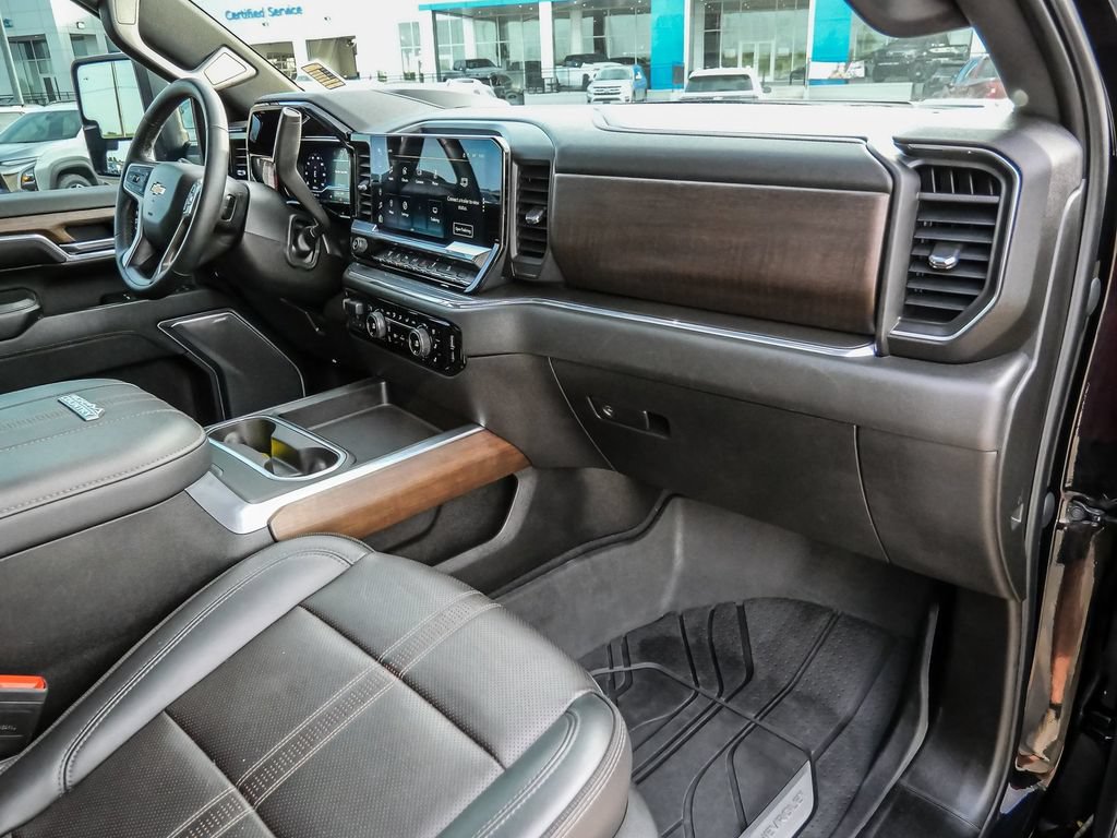 Used 2024 Chevrolet Silverado 2500 High Country w/ High Country Premium Package AWD/4WD image 22