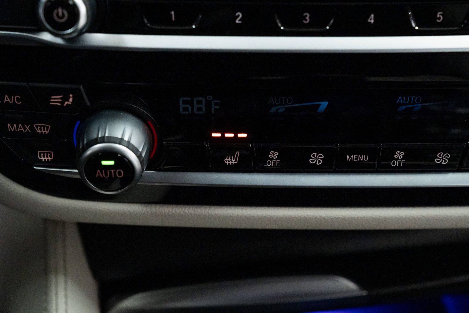 Used 2023 BMW M550i xDrive w/ Parking Assistance Package image 14