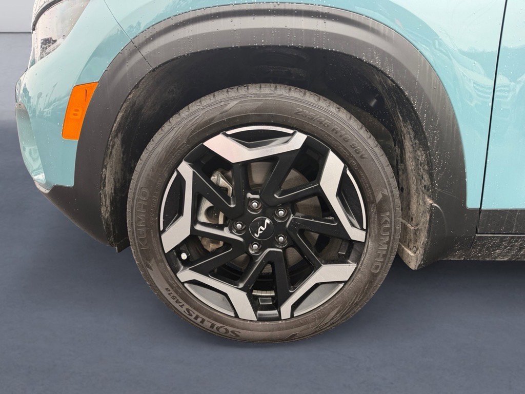 Used 2024 Kia Seltos SX w/ SX Sunroof Package image 9