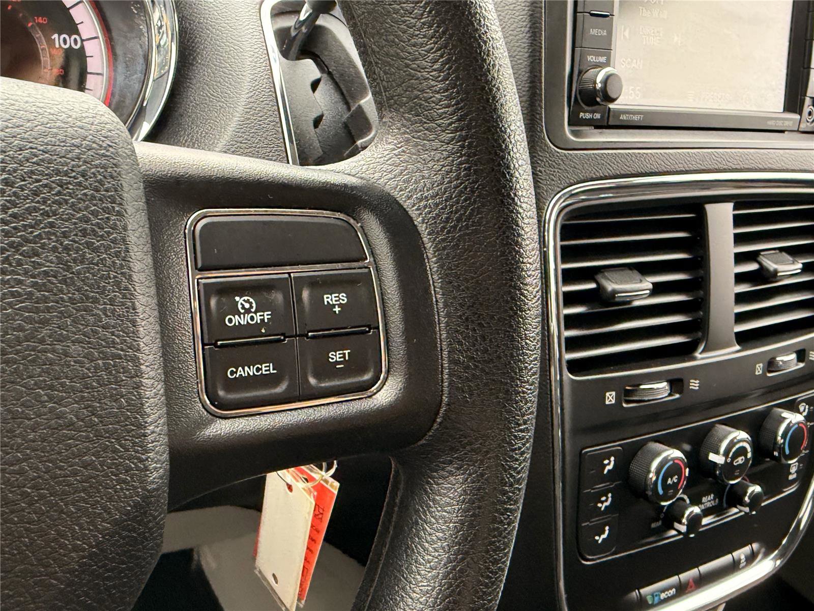 Used 2019 Dodge Grand Caravan SE image 21