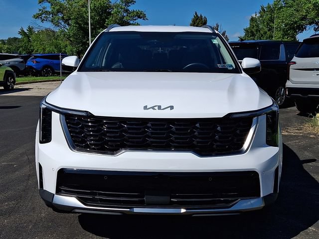 Certified 2025 Kia Sorento S AWD/4WD image 2