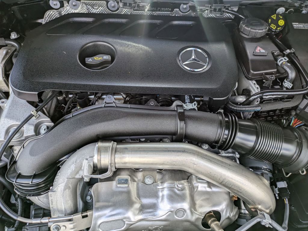 Used 2025 Mercedes-Benz GLA 250 image 34