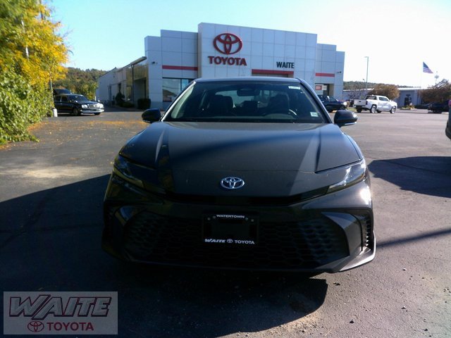 New 2025 Toyota Camry SE image 6